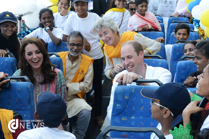 File:Prince William and Kate Visit India 2.jpg